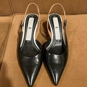 Like new Black kitten heels